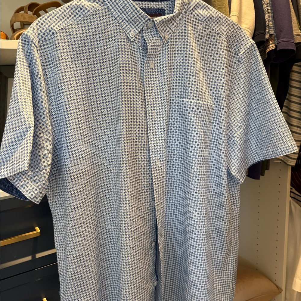 Johnston & Murphy Blue and White Patterned Shirt